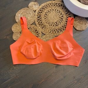 Knix V-neck Bra - Wide Straps